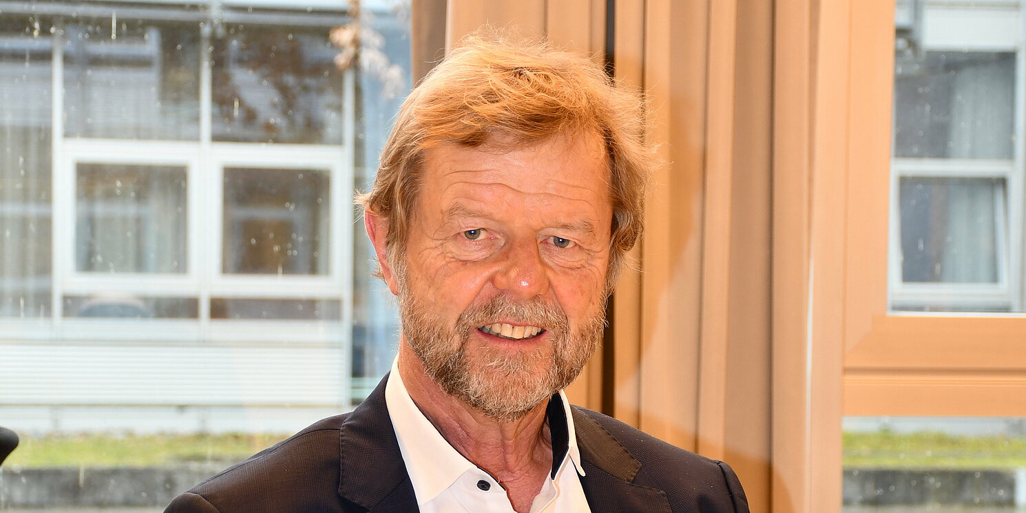 Porträtfoto Prof. Dr. Wolfgang Baier