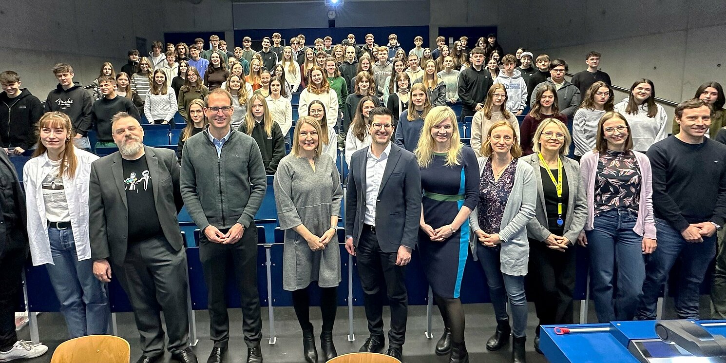 Gruppenfoto in einem Hörsaal