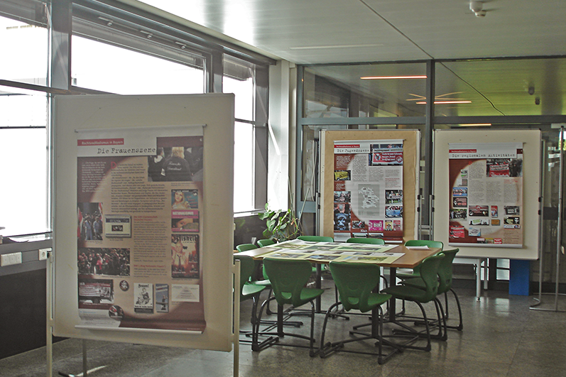 Ausstellung des Bayernforums der Friedrich-Ebert-Stiftung „Rechtsradikalismus in Bayern“ im Foyer der Fakultät Angewandte Sozial- und Gesundheitswissenschaften
